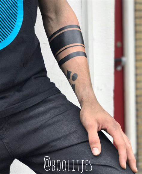 tattoo am arm mann|armband tattoos for men.